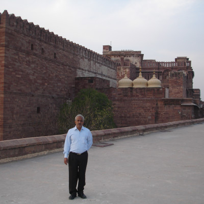 In front of Jodhpur Palace